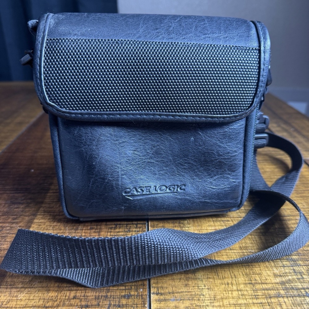 Case Logic Vintage 90's Portable CD Player Walkman Soft Carry Case Shoulder Bag